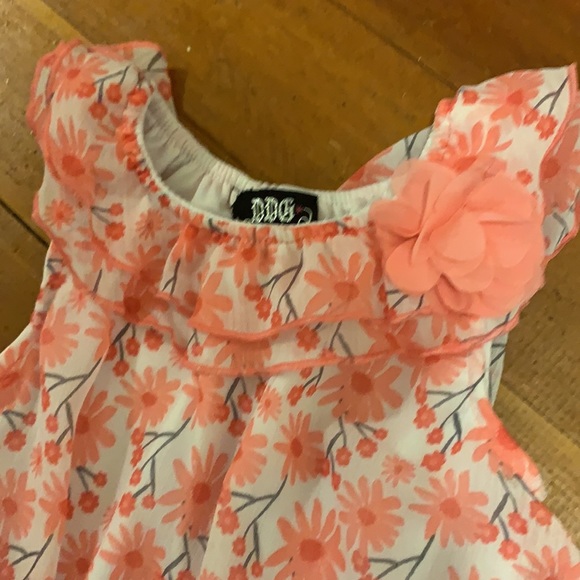NWOT bubble dress with matching shorts - Picture 2 of 5